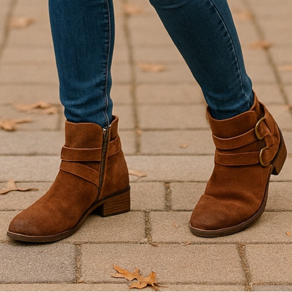 Born Brown Suede Leather Ankle Boots Size 9M– Side Zip‎ Buckle Strap Booties
